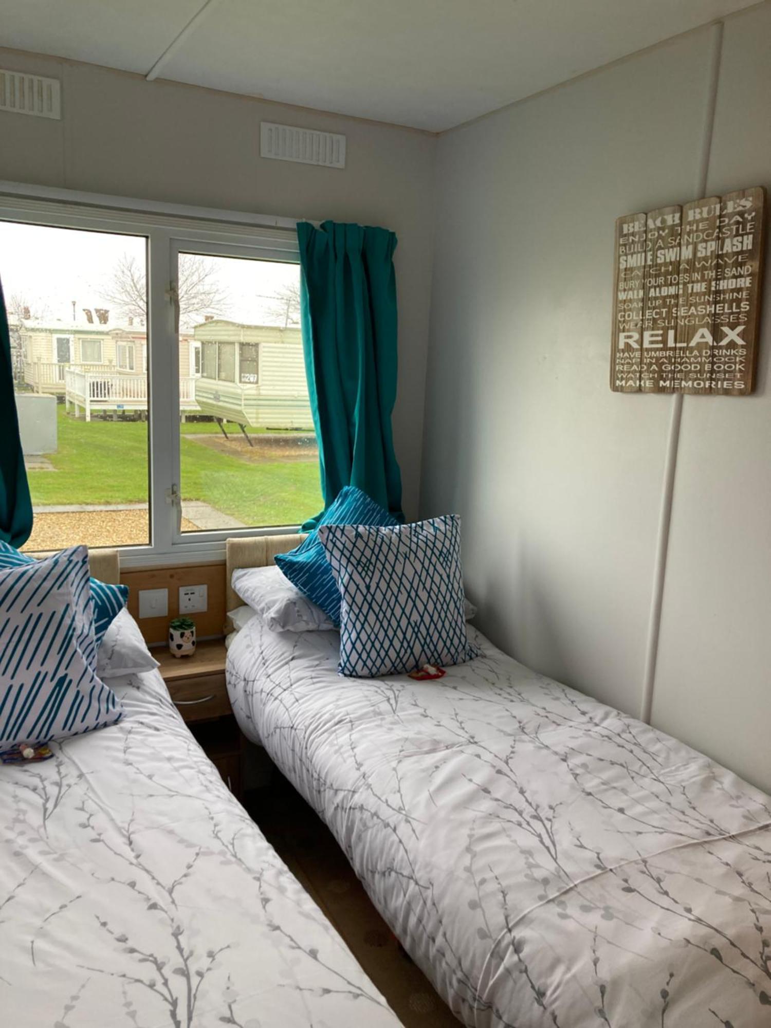 Pet Friendly Holiday Home On Golden Palm Скегнесс Экстерьер фото